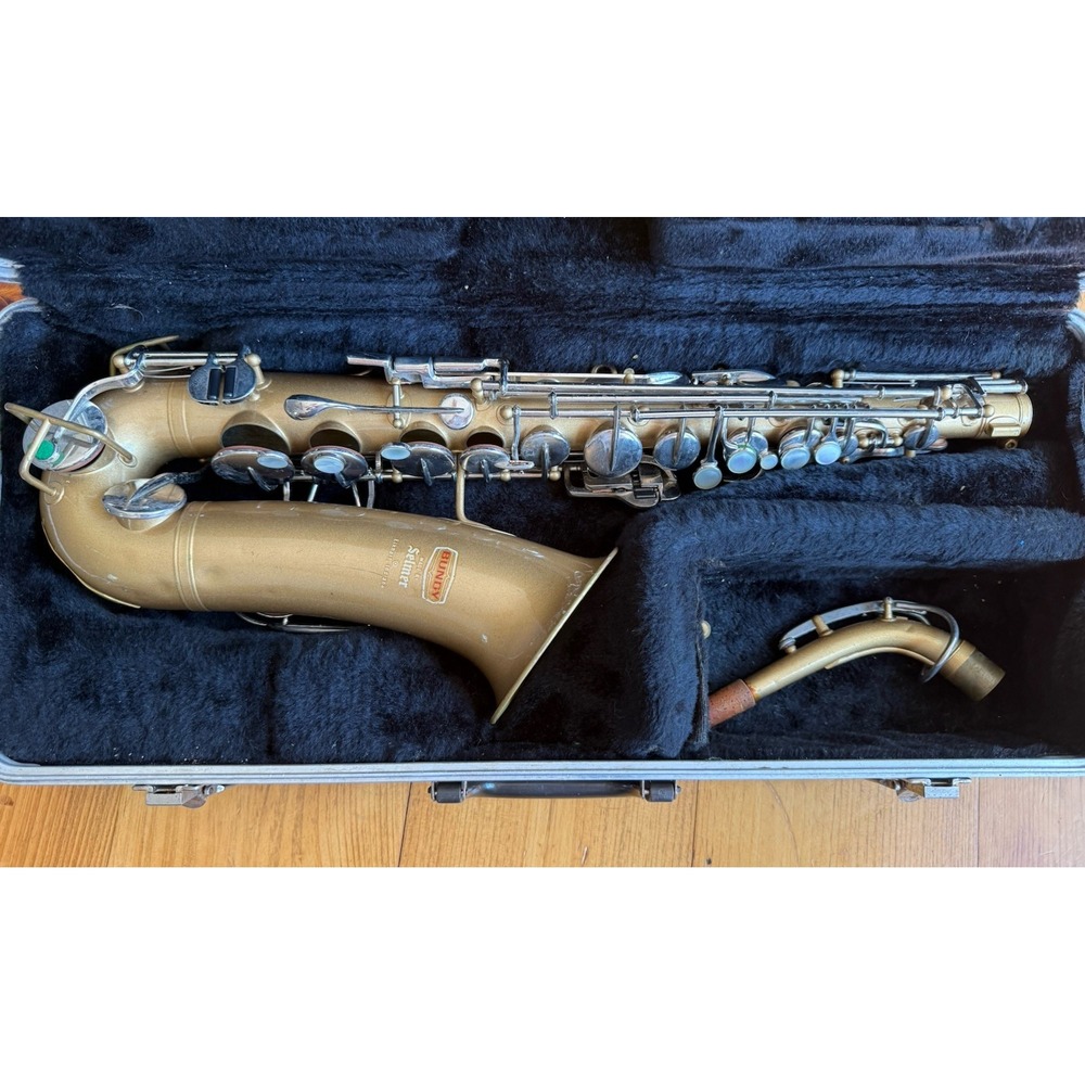 Vintage, 1970s, Bundy/Selmer Alto Saxophone W/Case No Mouthpiece